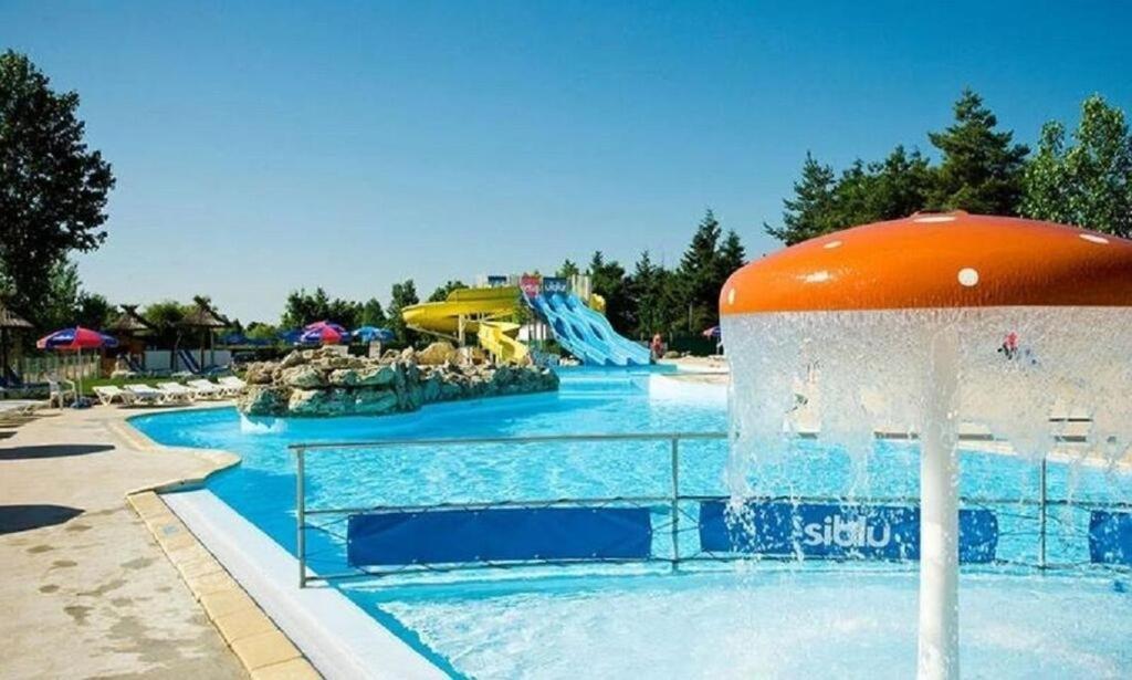 Camping 4* 3 CH 2 SDB- Lave linge- Lave vaisselle Onzain Eksteriør bilde